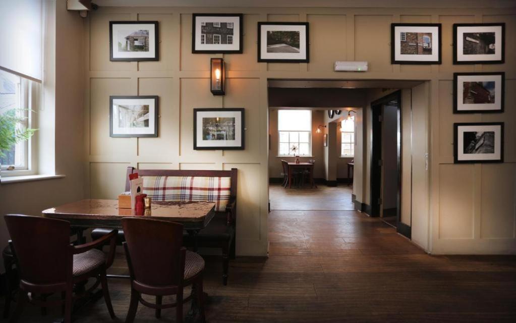 The Mitre Inn Knaresborough Esterno foto