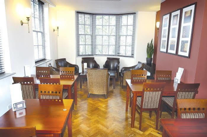 The Mitre Inn Knaresborough Esterno foto