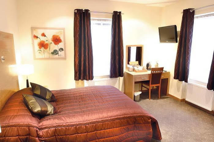 The Mitre Inn Knaresborough Esterno foto