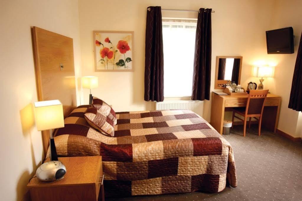 The Mitre Inn Knaresborough Esterno foto
